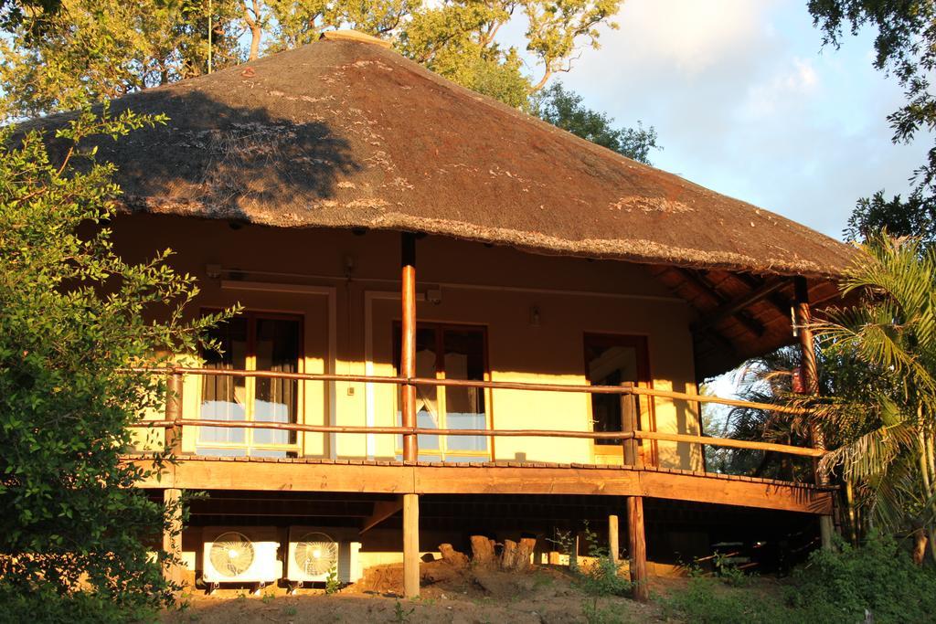 Klaserie River Safari Lodge โฮดสปรูท ภายนอก รูปภาพ